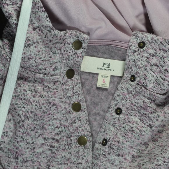 Thread + Supply Size M Pink Grey Variegated Snap Button Rounded Hem Hoodie NWOT - Picture 4 of 6